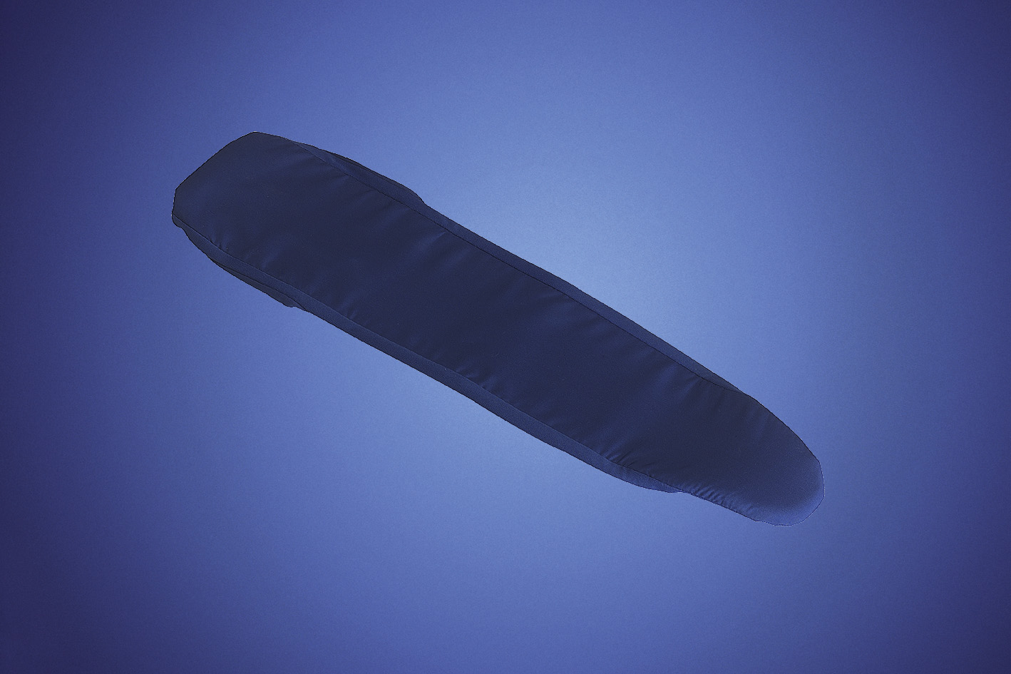 Ärmelbrettbezug mit Polyestereinlage 66 cm lang, Farbe: blau